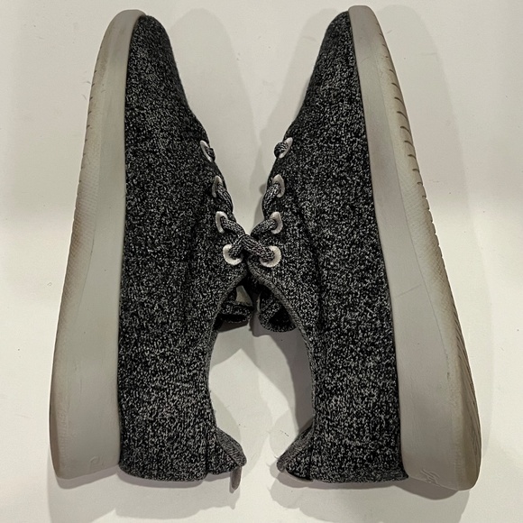 Allbirds The Wool Runners | Women's Size 9 | Grey Color - Picture 10 of 13